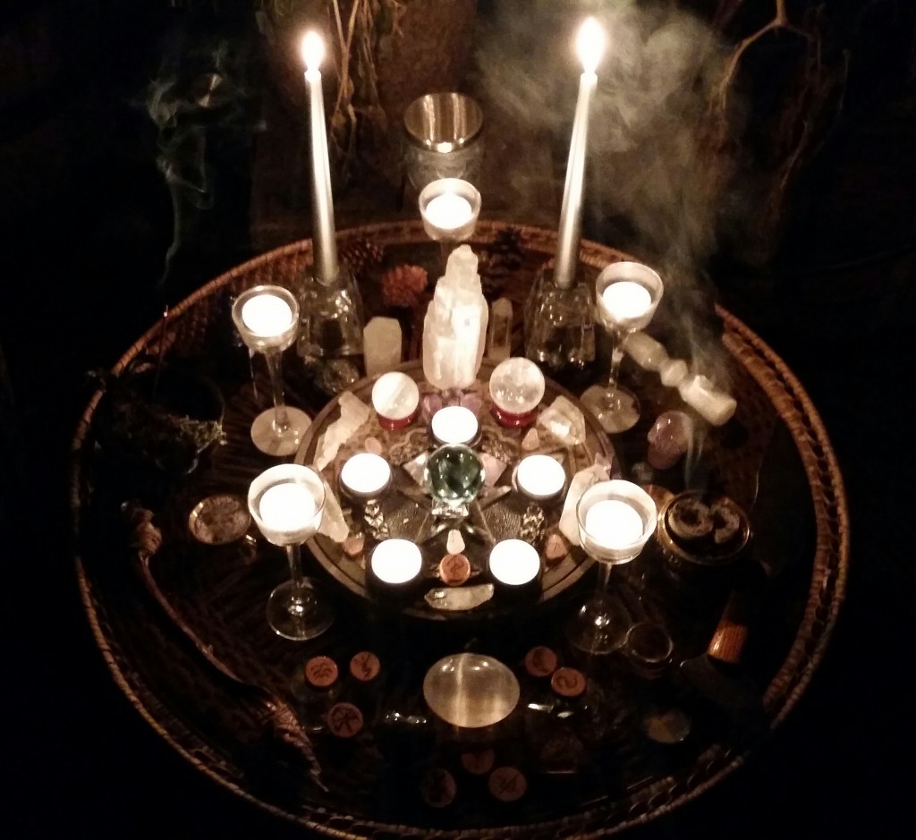 Tradition reflected in a New Moon altar