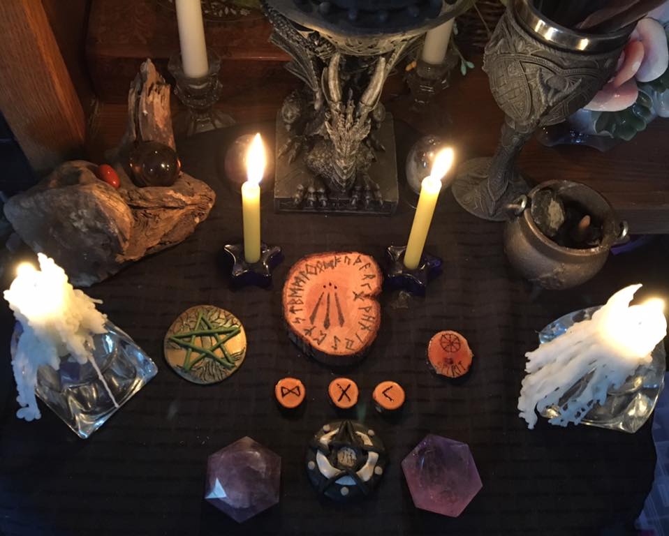 The Awakening Self ~ Runecasting for 22 March 2017