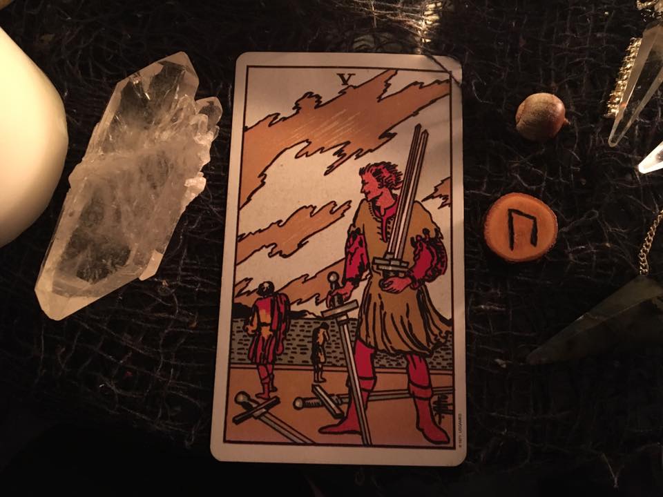 Somewhat Daily Tarot and Rune for 10 October 2018