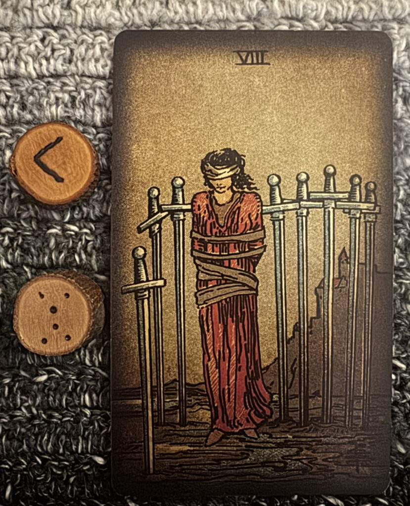 Runes: Kenaz, Conjunctio
Card: 8 of Swords